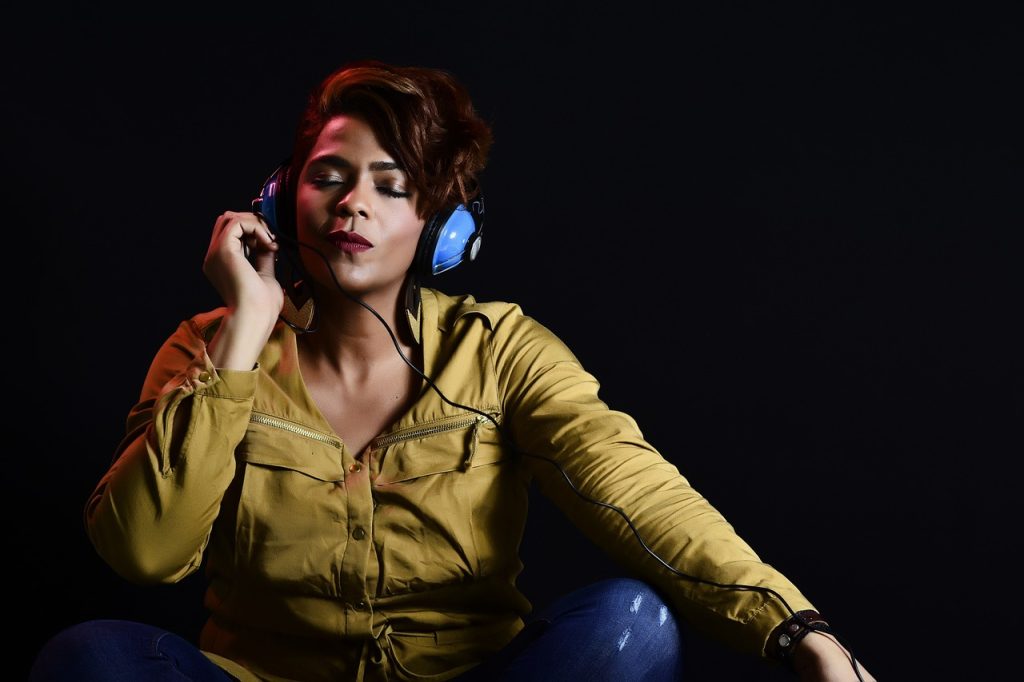 adult, music, listening-3086302.jpg